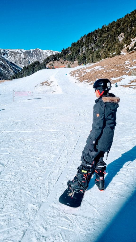 vall de nuria fazendo snowboard